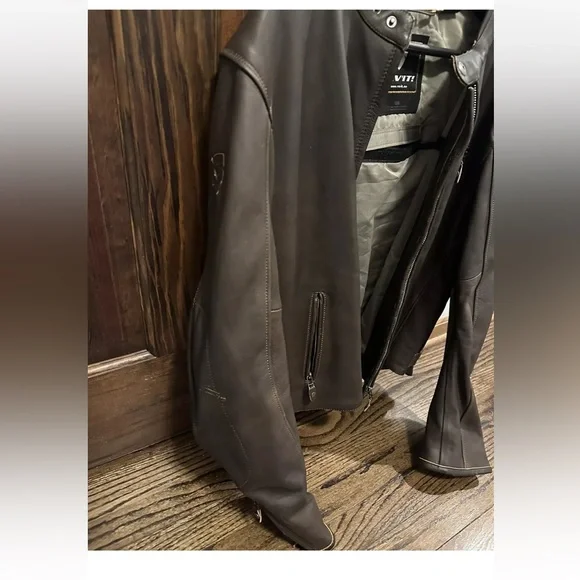 REVIT Motorcycle Jacket, like new - Picture 6 of 7